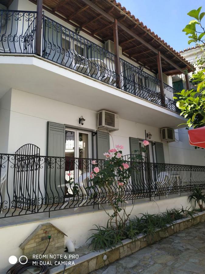 Pension Nikolas مدينة سكياثوس المظهر الخارجي الصورة